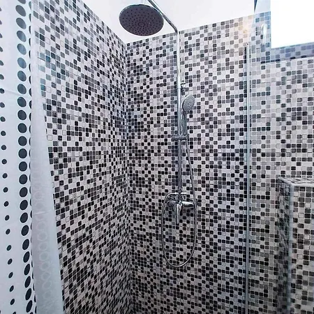Aurora Studio Apartment *